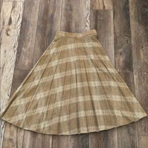 Genuine VTG Pleated Wool plaid blue/tan Skirt Sz 7